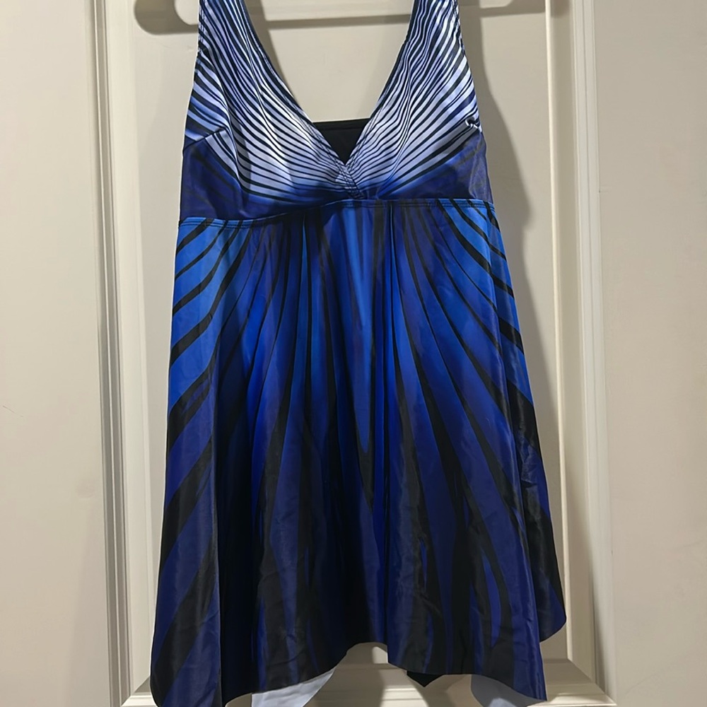 Tankini bathing suit swim top adjustable straps asymmetrical hem size 14